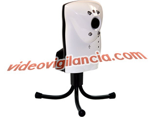 La c&aacute;mara ip incluye un peque&ntilde;o soporte que permite orientarla f&aacute;cilmente. Clic para ampliar